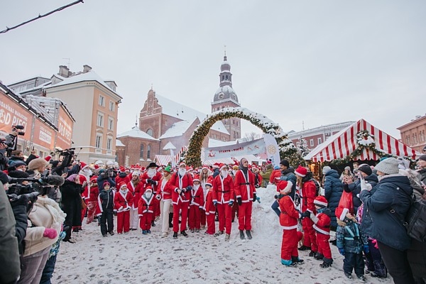 Arī šogad notiks «Santa Fun Run» –  Ziemassvētku vecīšu jautrības skrējiens Rīgā